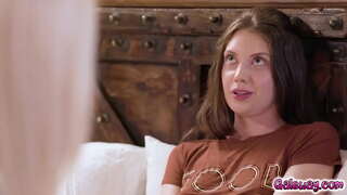 ���აიდუმლო სიყვარული ორ Hot Lesbian