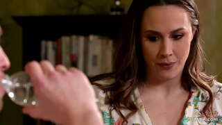 Macocha pod wrażeniem muskulatura swojego syna