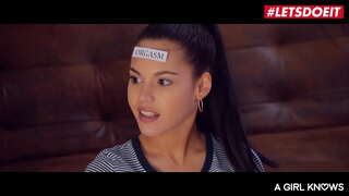 #LETSDOEIT - Sicilia Model, Apolonia a Katana - ÁZIJSKÉ TEEN SNAŽÍ LESBICKÝ SEX S ŇOU BESTIES