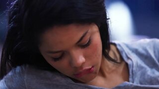 Burri bën të ëmbël dashurie për gruan e tij pas orarit të punës