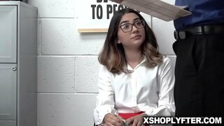 Ali a old den e parti di e mesa di ofisina