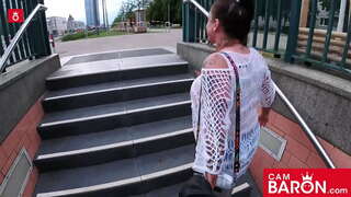 ���დვილია: Adrienne კოცნა არის ჭუჭყიანი ოლე ყლე-ნარკომანი ფართო! Cambaron.com